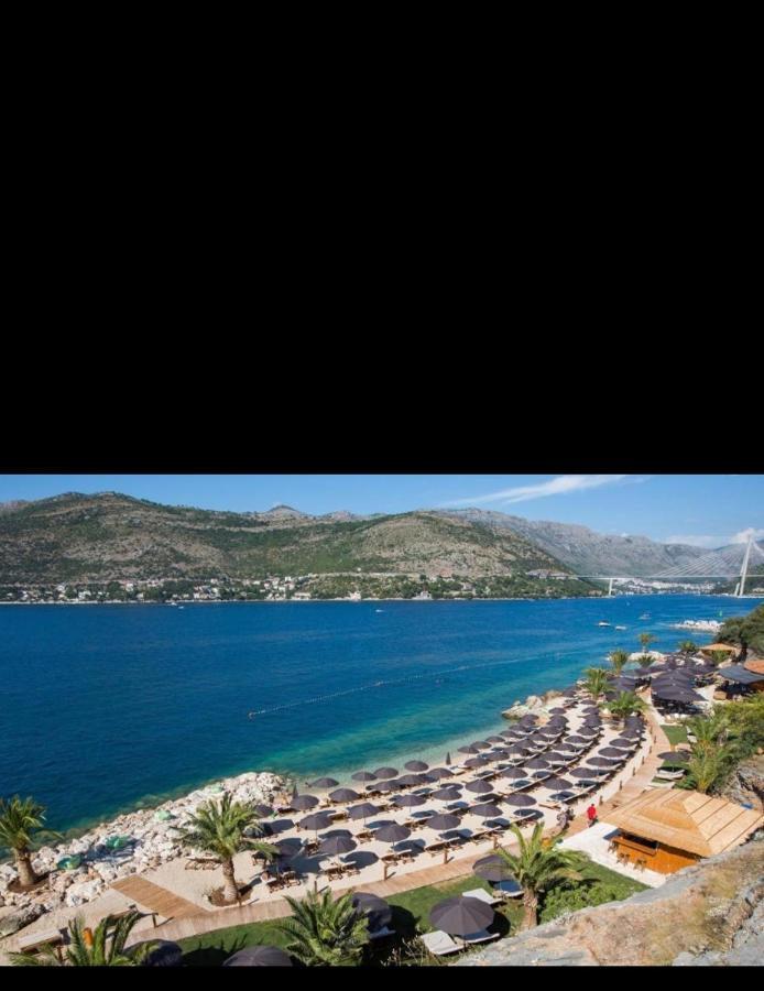 Aida And For Couples And Families Free Parking *