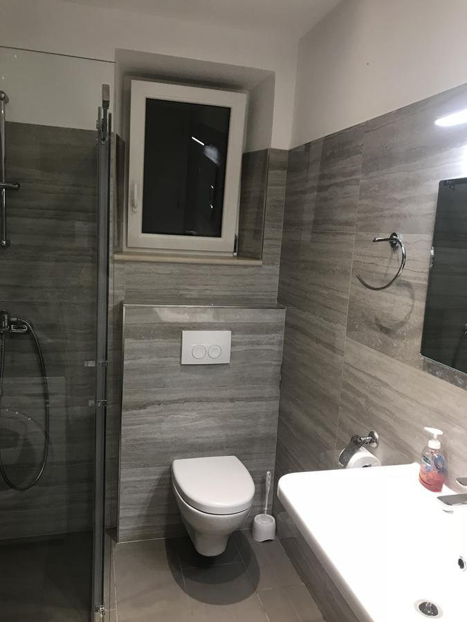 Aida And For Couples And Families Free Parking Apartment